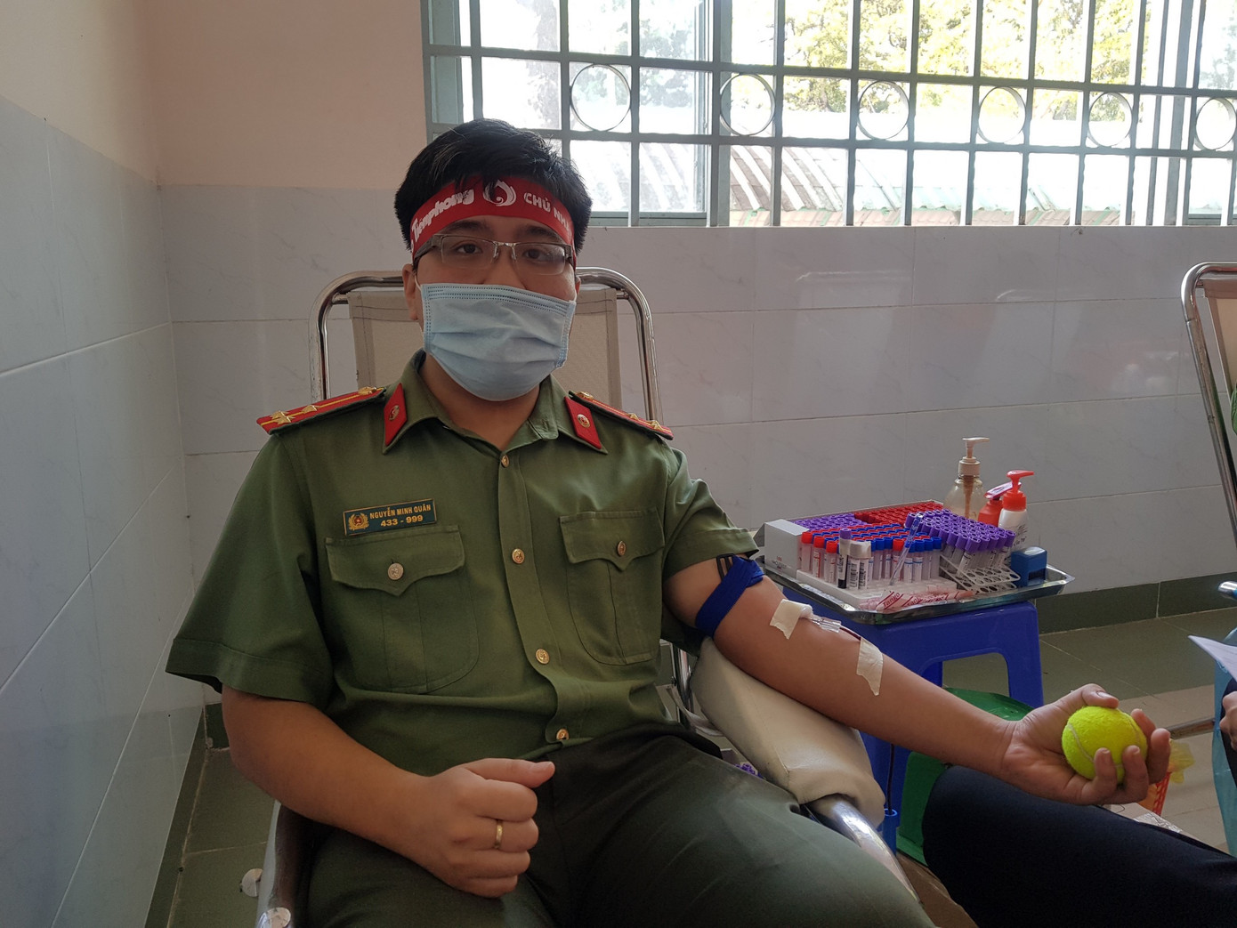 Thượng uý công an Đồng Tháp 9 lần tham gia hiến máu ảnh 4