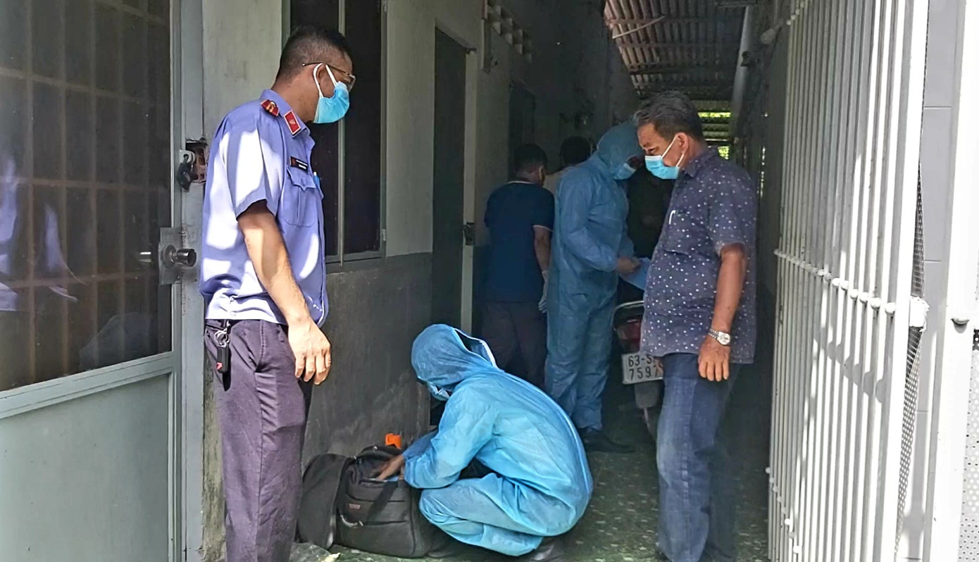 Phát hiện người đàn ông tử vong trong tư thế treo cổ ở phòng trọ ảnh 1