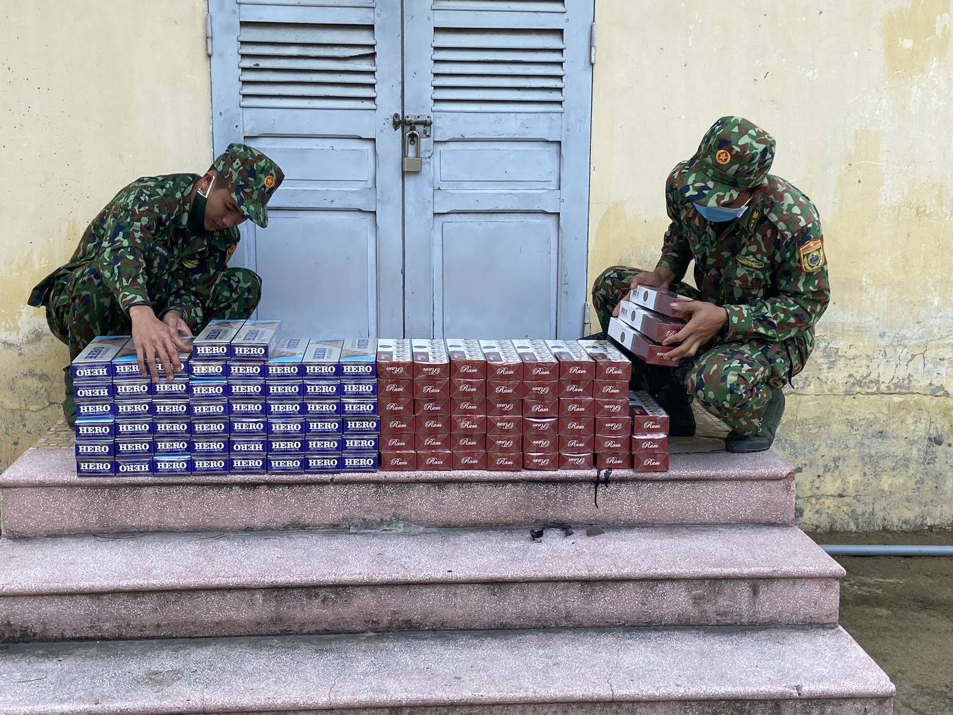 An Giang: Bắt hơn 1.000 vụ thuốc lá lậu, xử phạt gần 9 tỷ đồng ảnh 1