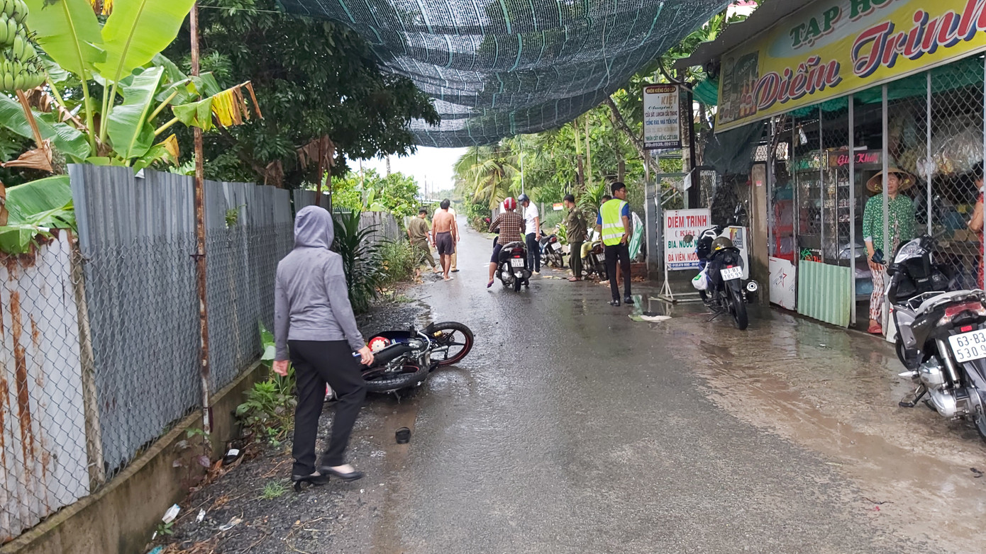 Anh em sinh đôi thương vong sau va chạm giao thông ảnh 1