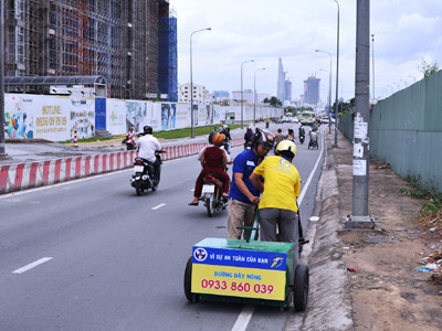 Xe hút đinh chạy hằng ngày trên phố