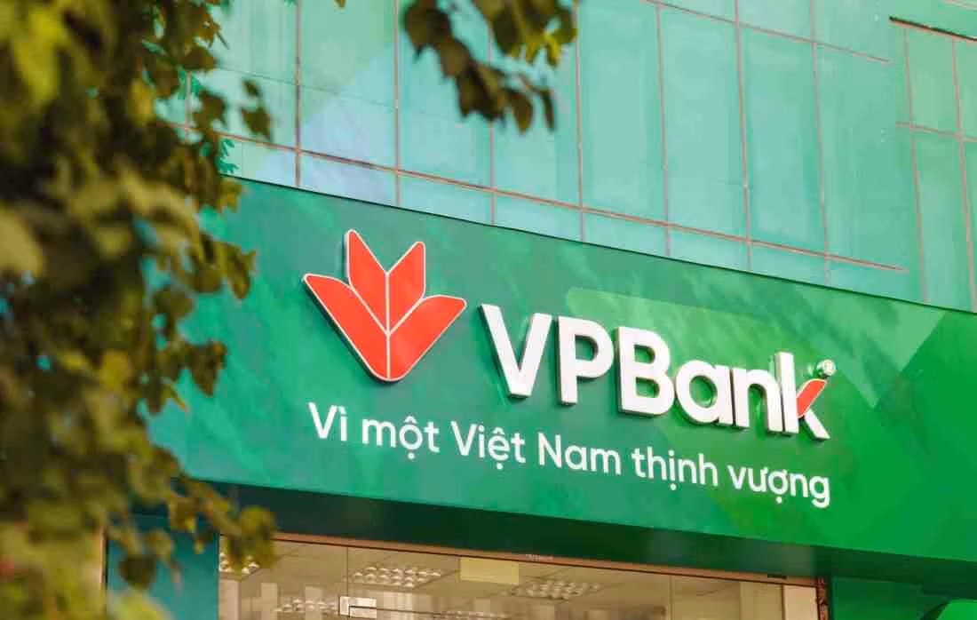 VPBank sẽ góp vốn vào ngân hàng GPBank nhưng không vượt quá 20% vốn điều lệ. VPBank sẽ góp vốn vào ngân hàng GPBank nhưng không vượt quá 20% vốn điều lệ.