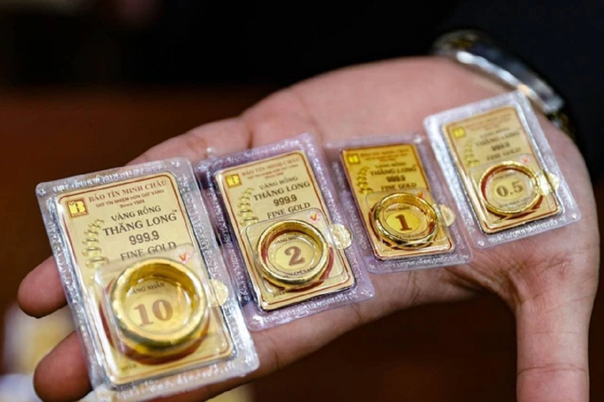 Giá vàng nhẫn tăng lên 99 triệu đồng/lượng. Giá vàng nhẫn tăng lên 99 triệu đồng/lượng.