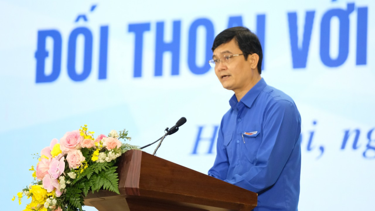 Đồng chí Bùi Quang Huy, Bí thư thứ nhất Trung ương Đoàn TNCS Hồ Chí Minh phát biểu tiếp thu.