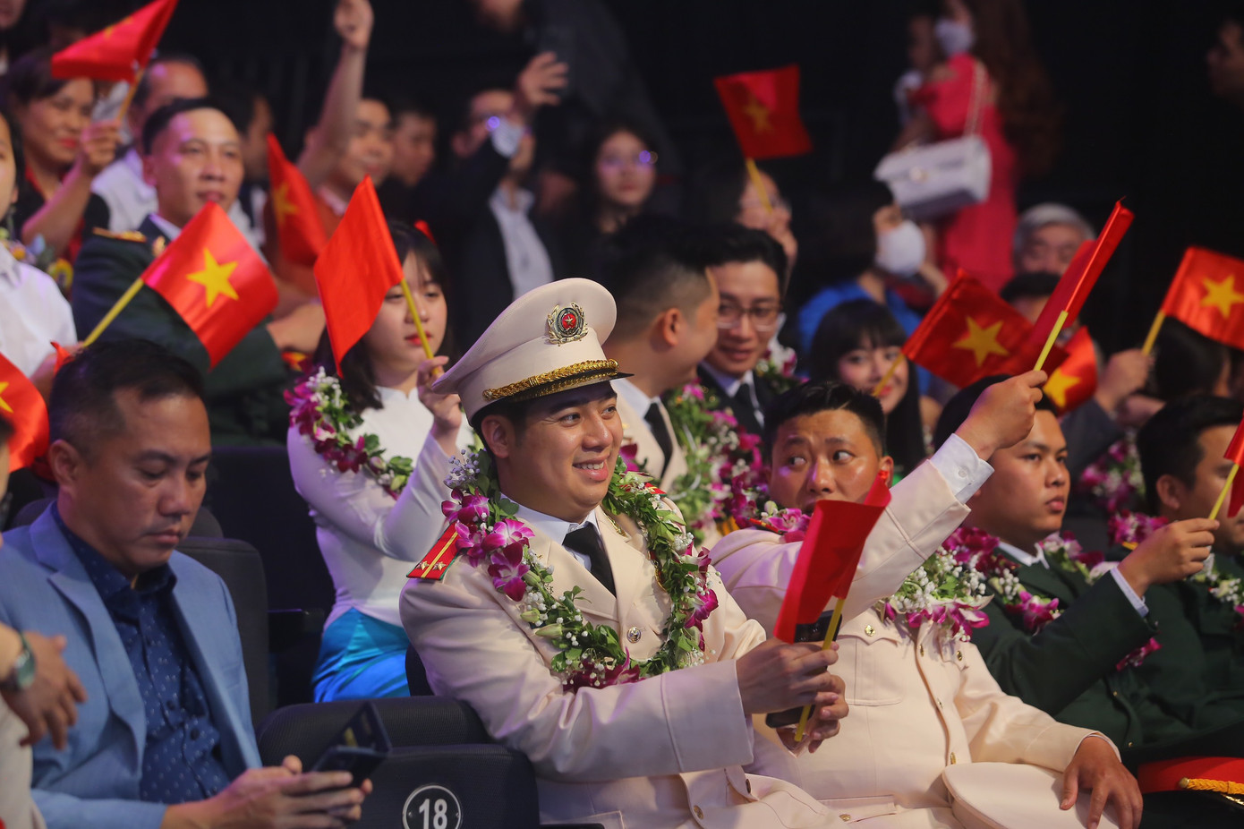 Tuyên dương 10 Gương mặt trẻ Việt Nam tiêu biểu năm 2022 ảnh 17