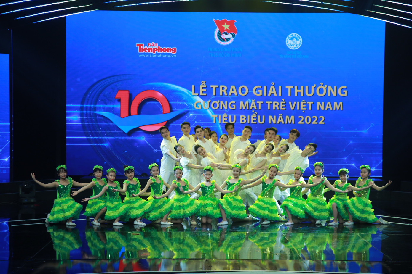 Tuyên dương 10 Gương mặt trẻ Việt Nam tiêu biểu năm 2022 ảnh 48