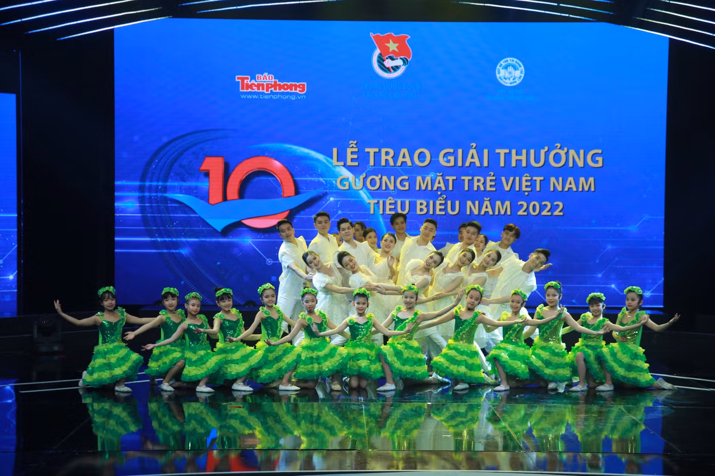Tuyên dương 10 Gương mặt trẻ Việt Nam tiêu biểu năm 2022 ảnh 48