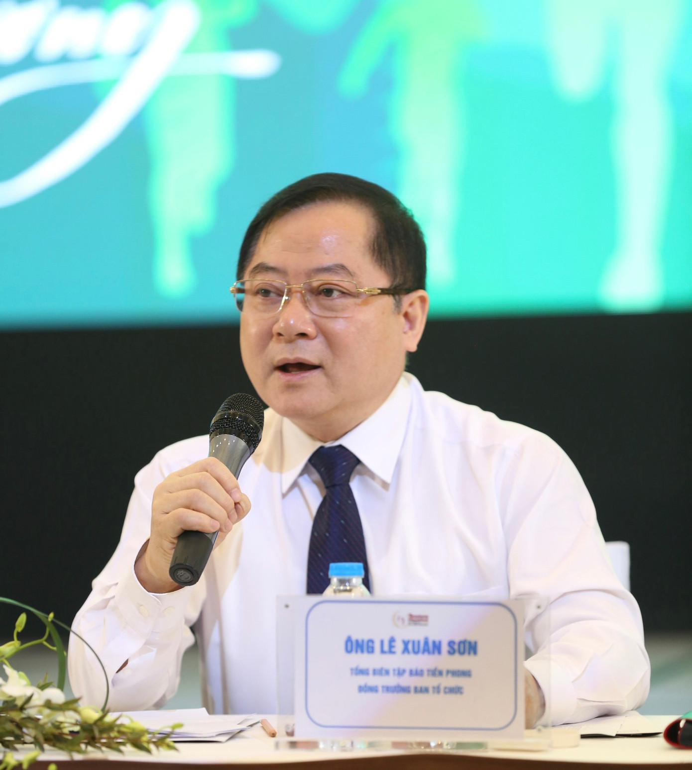 Nhà báo Lê Xuân Sơn Nhà báo Lê Xuân Sơn