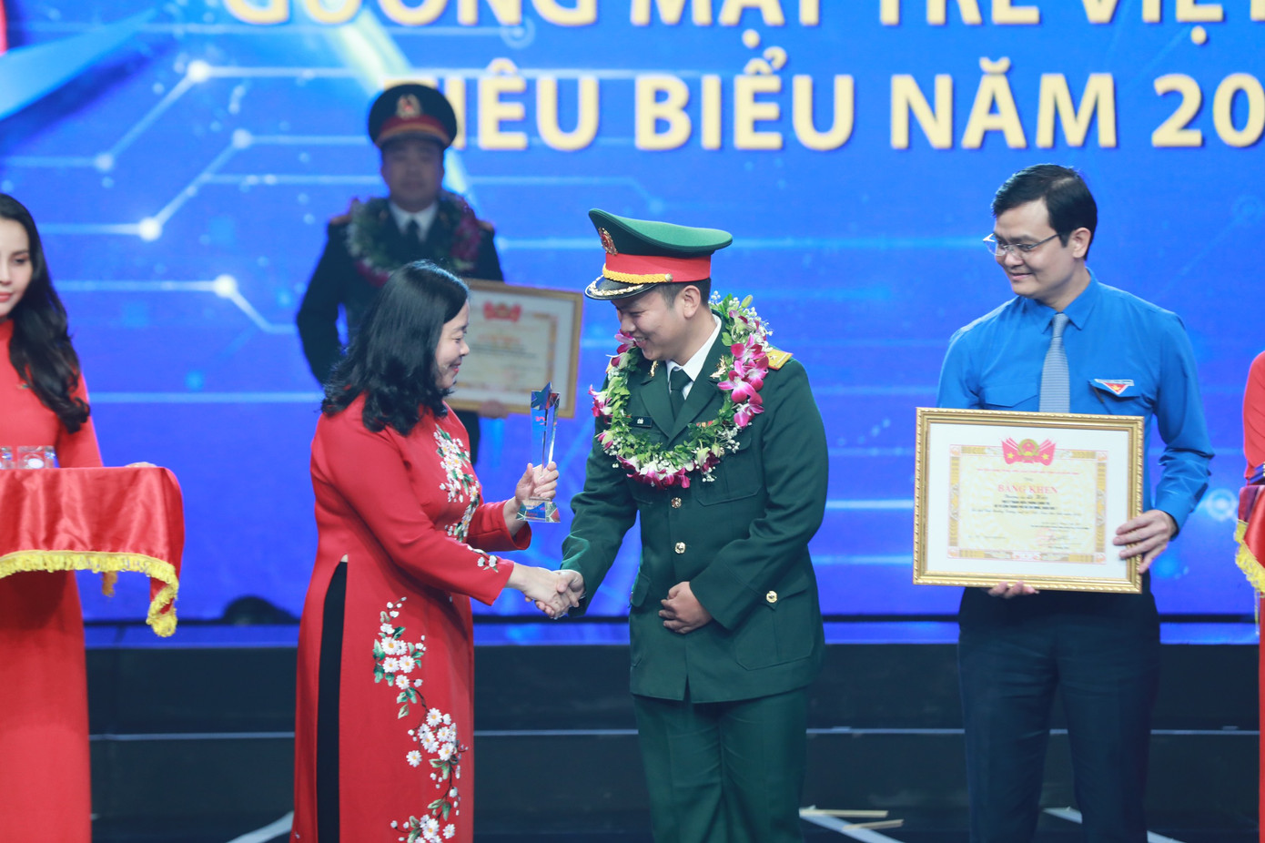 Tuyên dương 10 Gương mặt trẻ Việt Nam tiêu biểu năm 2022 ảnh 60