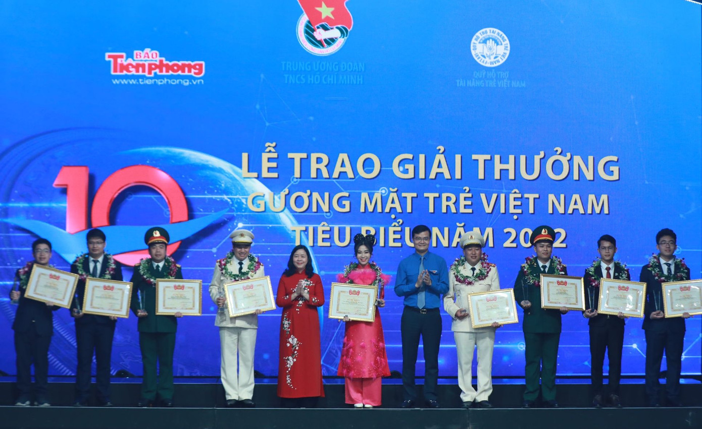 Tuyên dương 10 Gương mặt trẻ Việt Nam tiêu biểu năm 2022 ảnh 65
