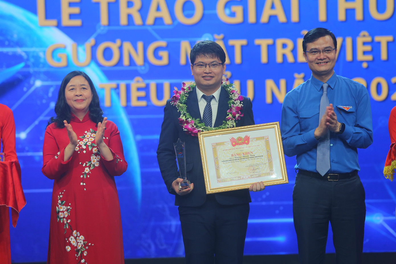 Tuyên dương 10 Gương mặt trẻ Việt Nam tiêu biểu năm 2022 ảnh 63