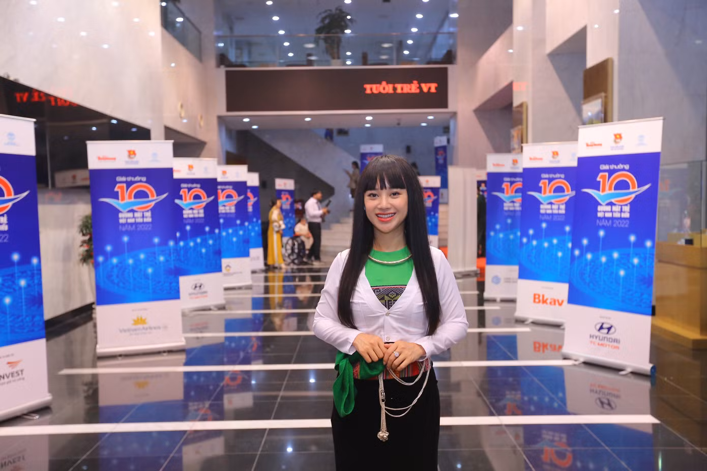 Nguyễn Thị Thu Hoa - Gương mặt trẻ Việt Nam triển vọng năm 2022.