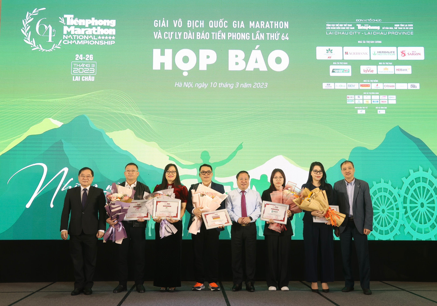 Tạo ‘sức mạnh nội sinh’ cho địa phương phát triển ảnh 49 Tạo ‘sức mạnh nội sinh’ cho địa phương phát triển ảnh 49