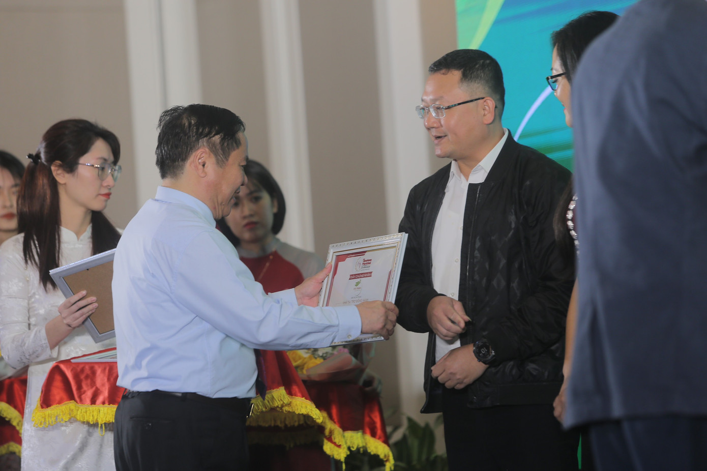 Tạo ‘sức mạnh nội sinh’ cho địa phương phát triển ảnh 50 Tạo ‘sức mạnh nội sinh’ cho địa phương phát triển ảnh 50