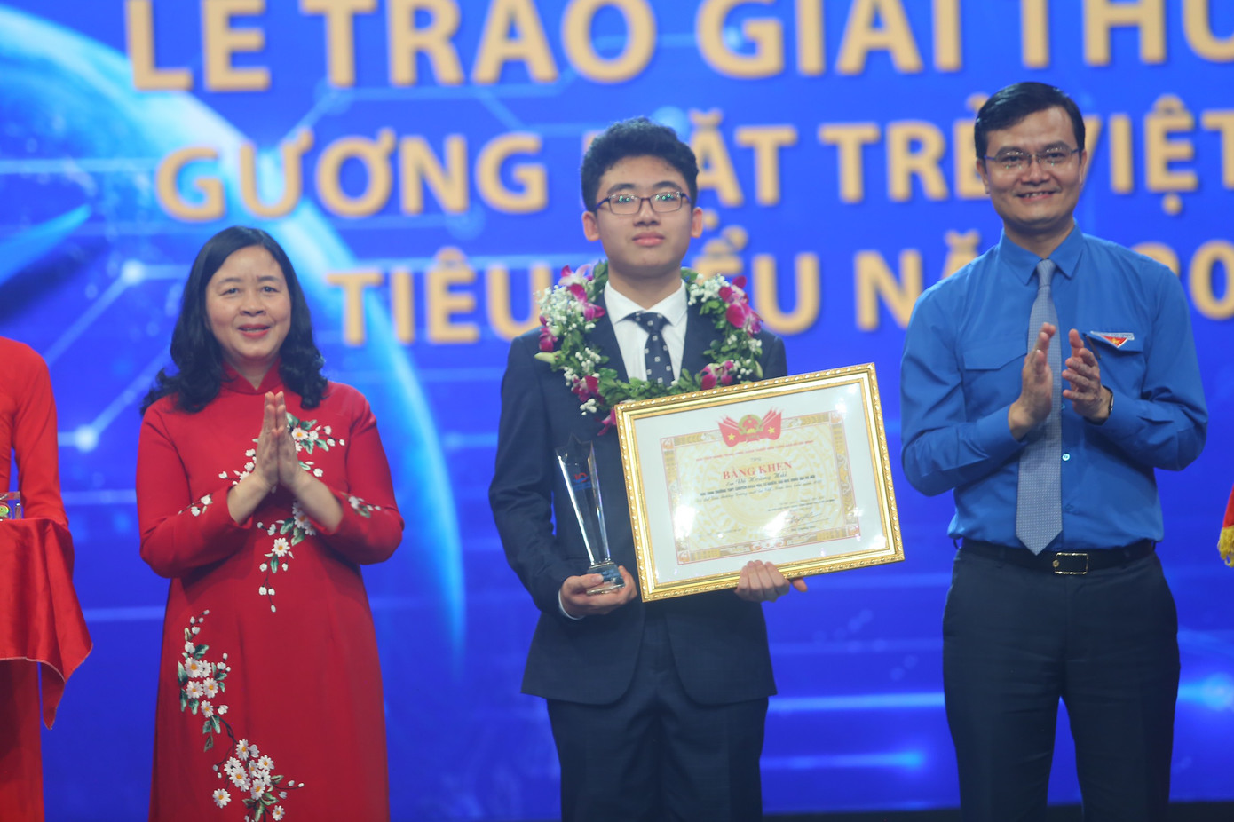 Tuyên dương 10 Gương mặt trẻ Việt Nam tiêu biểu năm 2022 ảnh 64