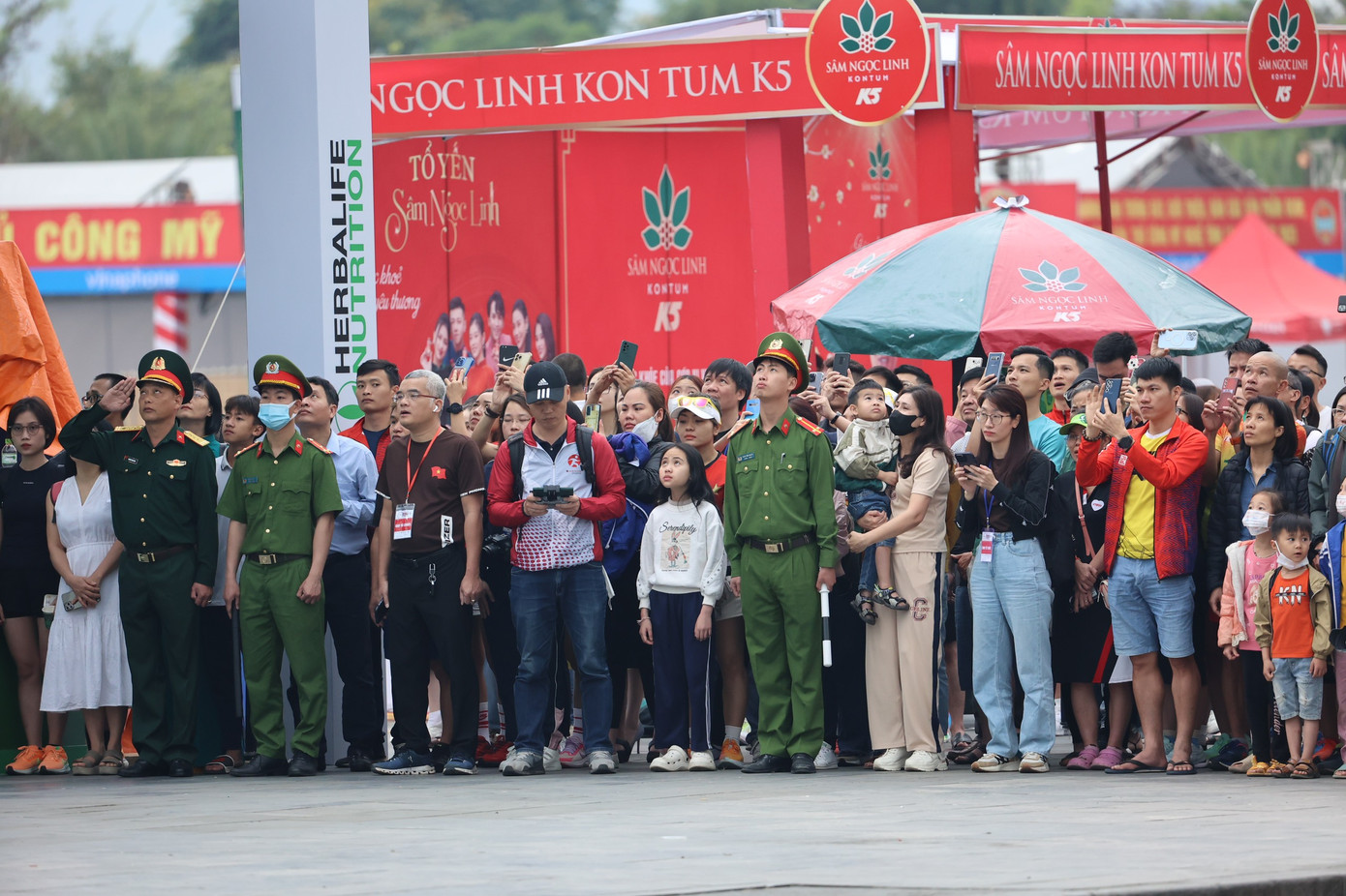 Lễ thượng cờ Tổ quốc tại Tiền Phong Marathon 2023 ảnh 35