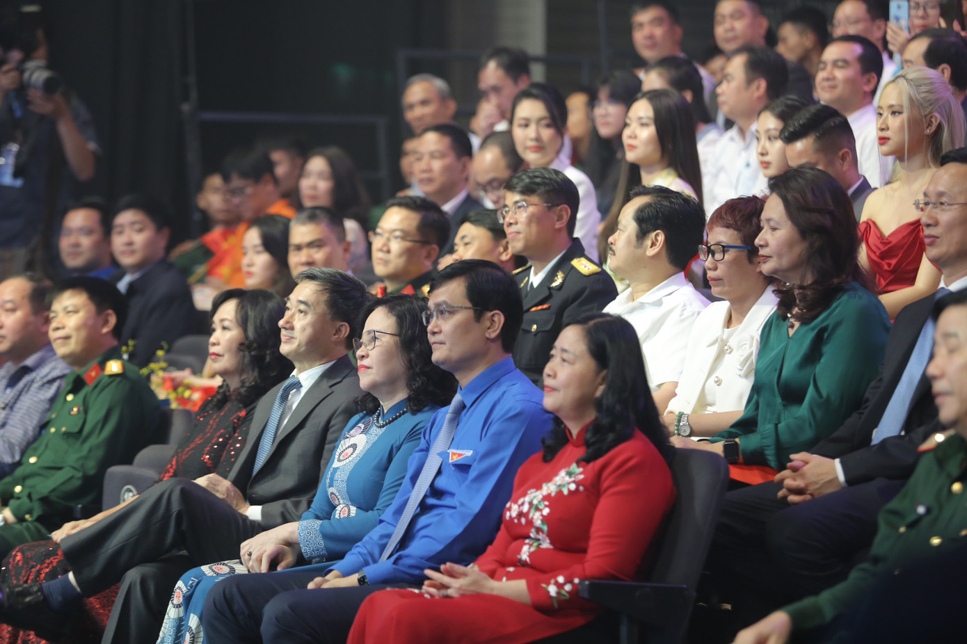 Tuyên dương 10 Gương mặt trẻ Việt Nam tiêu biểu năm 2022 ảnh 25