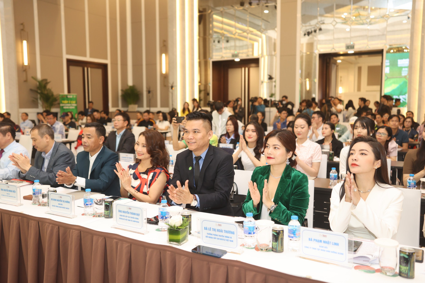 Tạo ‘sức mạnh nội sinh’ cho địa phương phát triển ảnh 27 Tạo ‘sức mạnh nội sinh’ cho địa phương phát triển ảnh 27