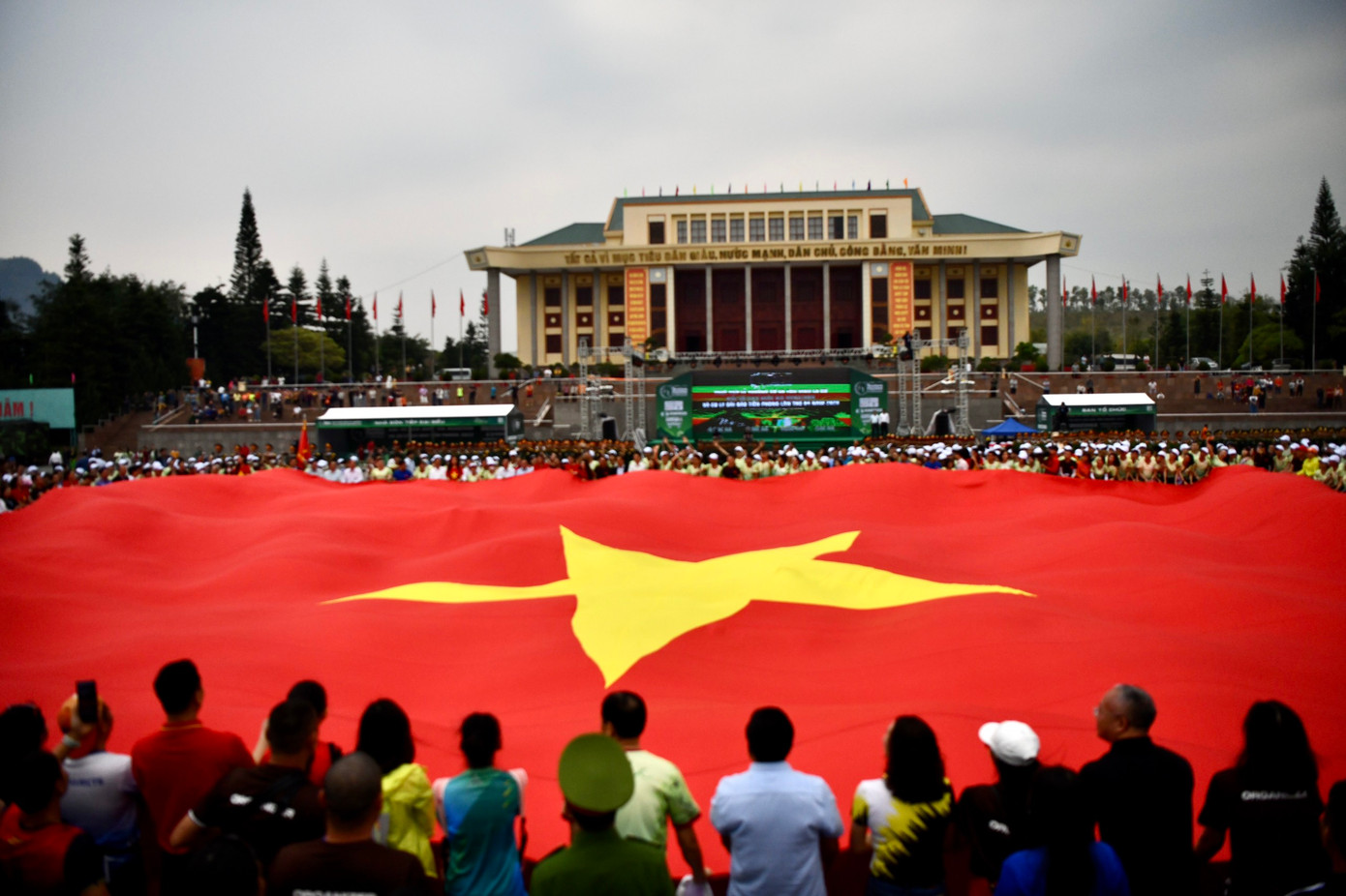 Lễ thượng cờ Tổ quốc tại Tiền Phong Marathon 2023 ảnh 50