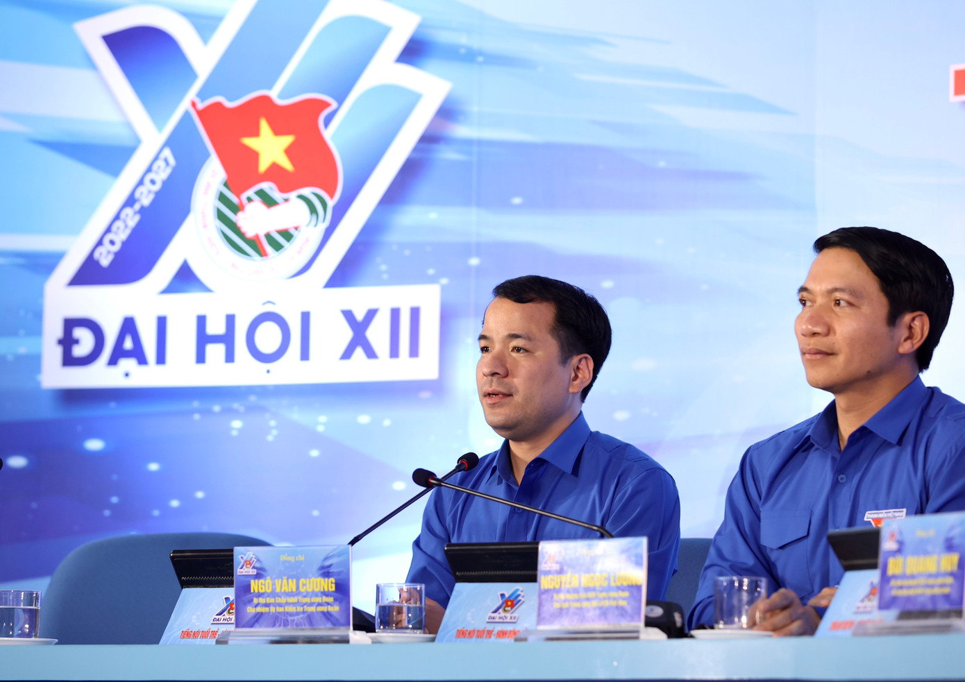 Mong bạn trẻ tiên phong trên tất cả các lĩnh vực, trên những mặt trận gian khó nhất ảnh 21