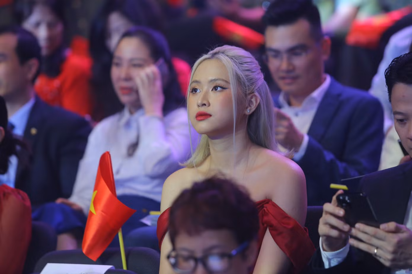 Tuyên dương 10 Gương mặt trẻ Việt Nam tiêu biểu năm 2022 ảnh 16