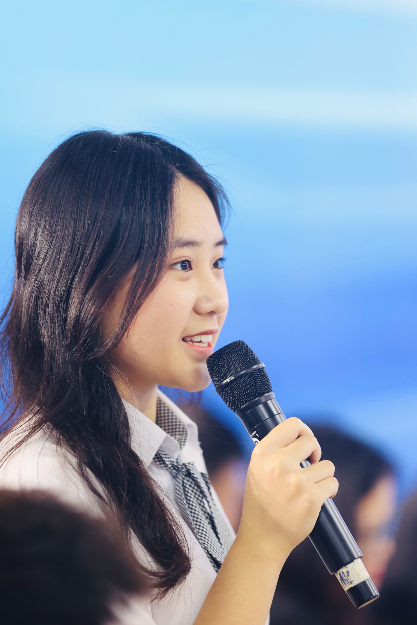 Bạn Chu Hoa Bảo Trâm, Phó Bí thư Đoàn trường THPT chuyên Hà Nội Amsterdam