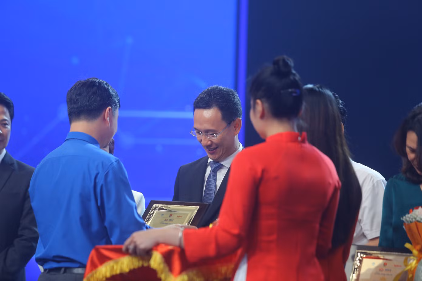 Tuyên dương 10 Gương mặt trẻ Việt Nam tiêu biểu năm 2022 ảnh 22