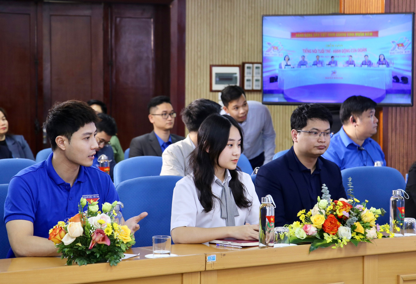 Mong bạn trẻ tiên phong trên tất cả các lĩnh vực, trên những mặt trận gian khó nhất ảnh 12