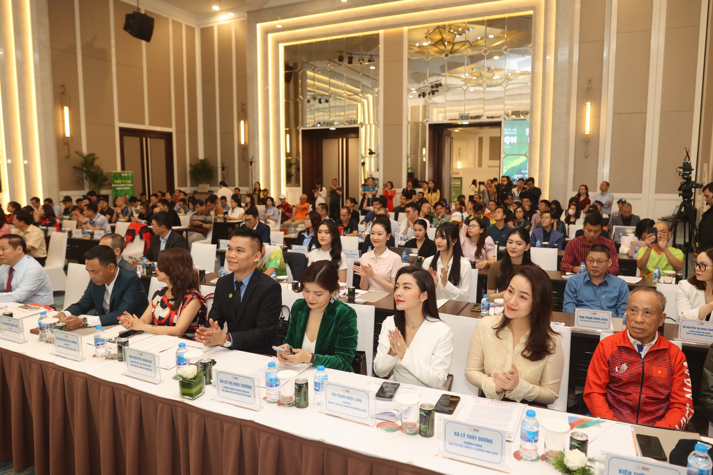 Tạo ‘sức mạnh nội sinh’ cho địa phương phát triển ảnh 26 Tạo ‘sức mạnh nội sinh’ cho địa phương phát triển ảnh 26