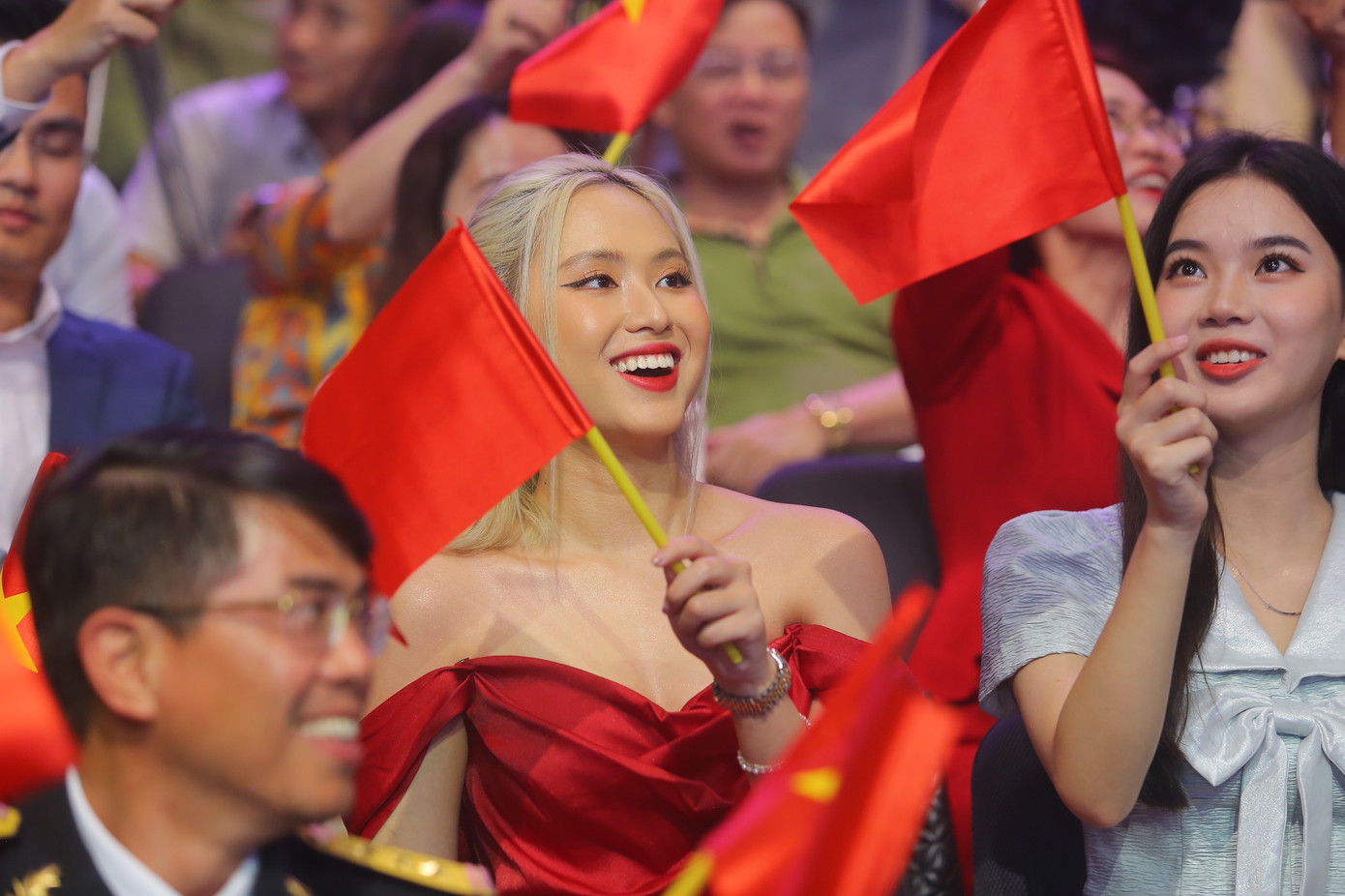 Tuyên dương 10 Gương mặt trẻ Việt Nam tiêu biểu năm 2022 ảnh 21