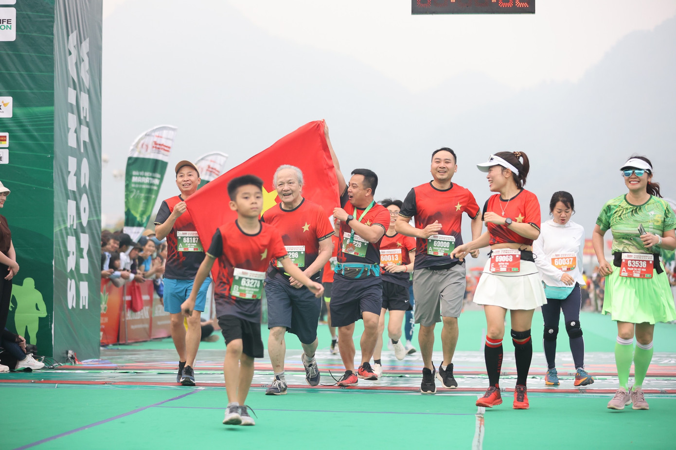 Vận động viên Huỳnh Mùi (80 tuổi) về đích cự ly 10km.