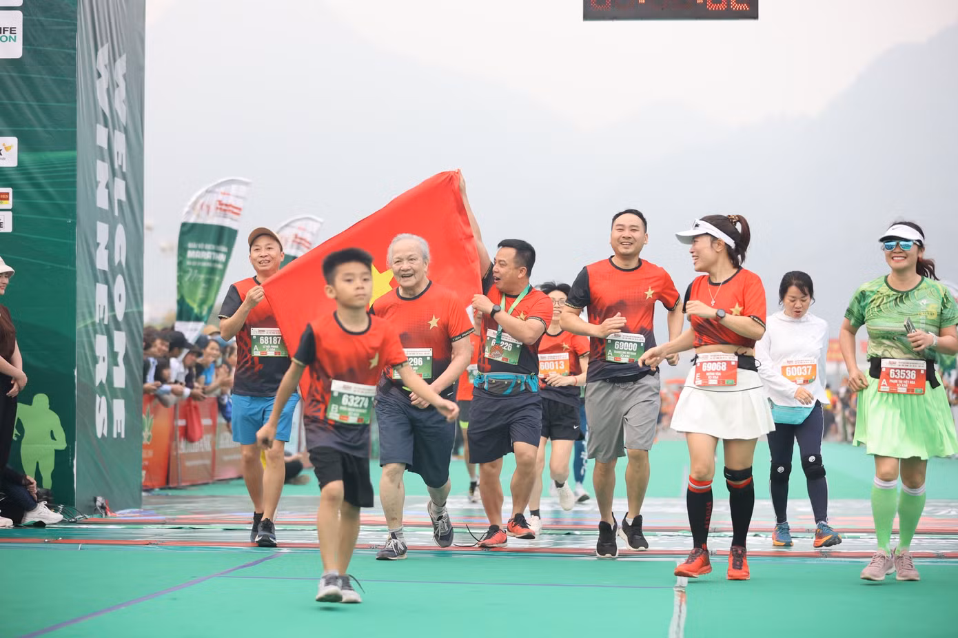 Vận động viên Huỳnh Mùi (80 tuổi) về đích cự ly 10km.