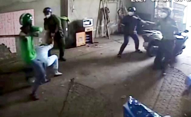 Hiện trường vụ Nguyễn Thành Sơn chống người thi hành công vụ. Ảnh: CA Hiện trường vụ Nguyễn Thành Sơn chống người thi hành công vụ. Ảnh: CA