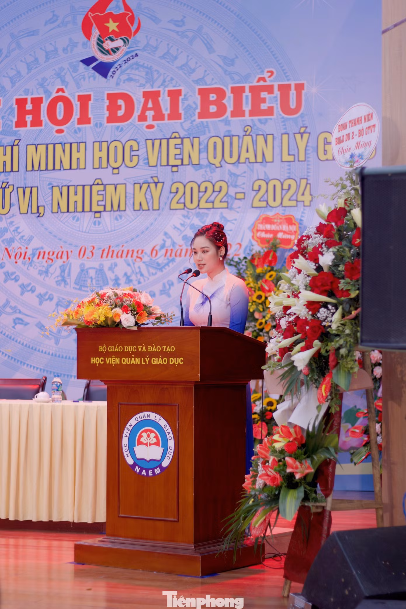 Ở phần thi ứng xử, với câu hỏi "Bạn xử lý sao khi làm việc với người mình không thích lắm?", Quỳnh đã trả lời: "Trong cuộc sống, những người thành công luôn luôn là những người không chấp nhặt, không bận tâm những việc cỏn con. Do đó, khi làm việc với một người mình không thích, em coi đó như thử thách. Người thành công luôn phải trải qua những thử thách. Đây cũng là cơ hội để em hiểu hơn về những tính cách khác nhau của họ và để mình thích nghi tốt hơn, nâng cấp bản thân".