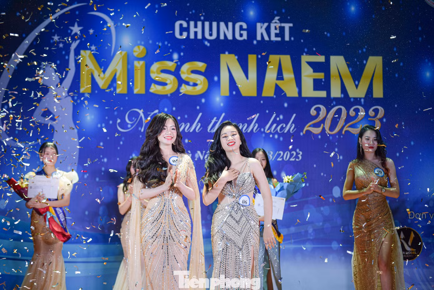 Khoảnh khắc công bố kết quả danh hiệu hoa khôi Nữ sinh thanh lịch Học viện Quản lý giáo dục gọi tên Nguyễn Lê Diễm Quỳnh.