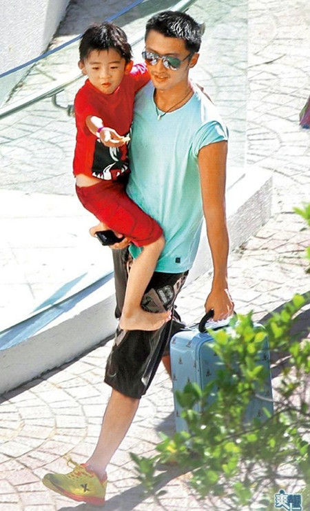 Tạ Đình Phong và con trai Lucas