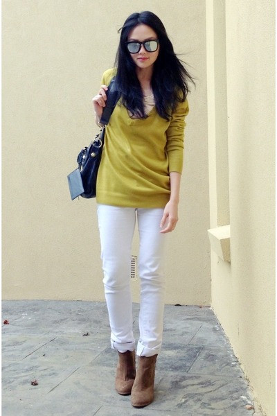 Những kiểu áo len phá cách mix layer hay mix cùng chân váy đem lại ho bạn gái vẻ đẹp ngọt ngào đáng yêu. Thời trang thu chắc chắn không thể thiếu những chiếc áo khoác như blazer, denim hay cardigan....