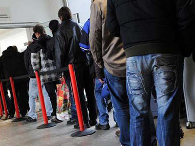 Lần đầu tiên trong vòng 10 năm, số lượng người thất nghiệp ở Pháp vượt quá 3 triệu người