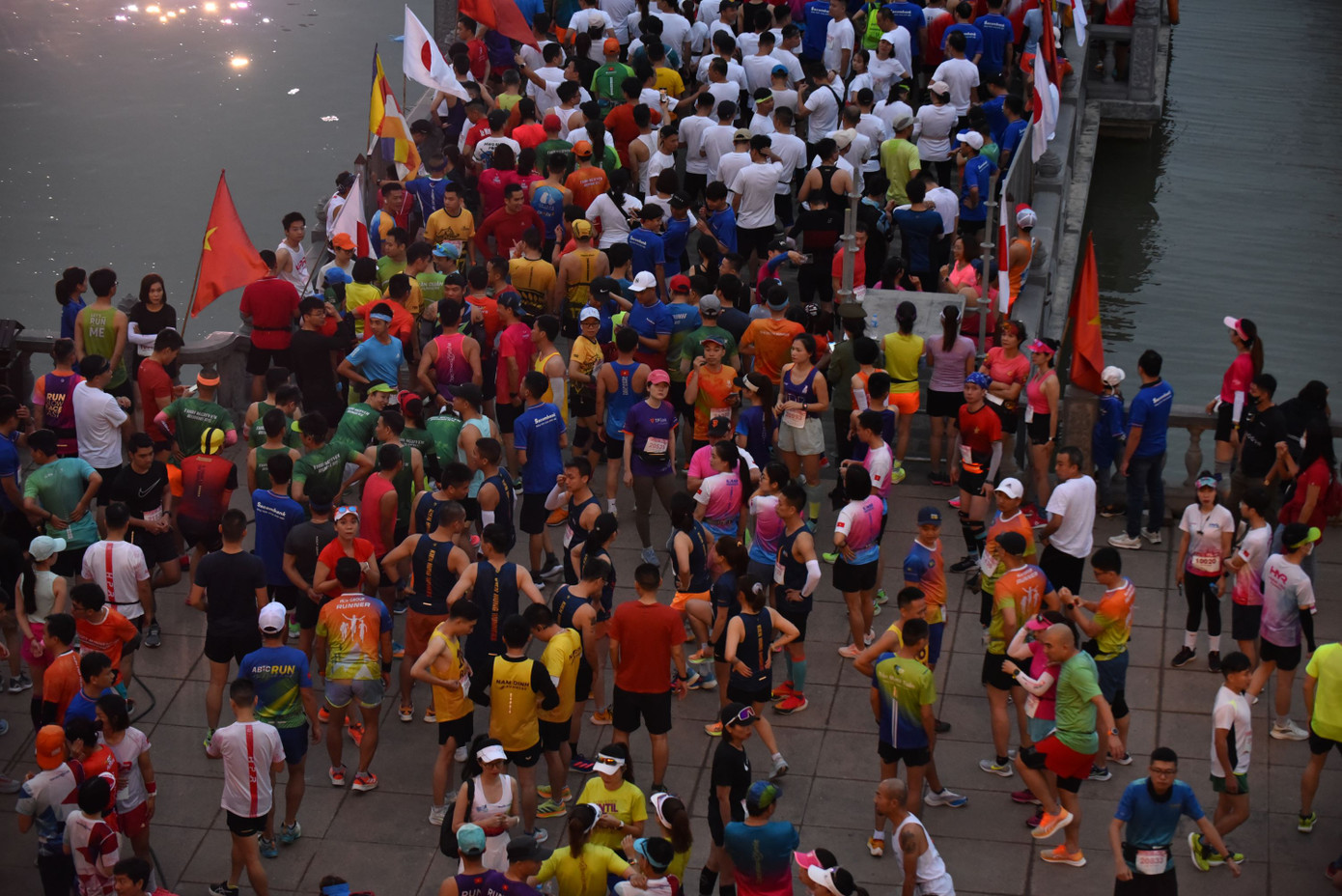 Giải chạy diễn ra sáng sớm 14/5 tại Tam Chúc.