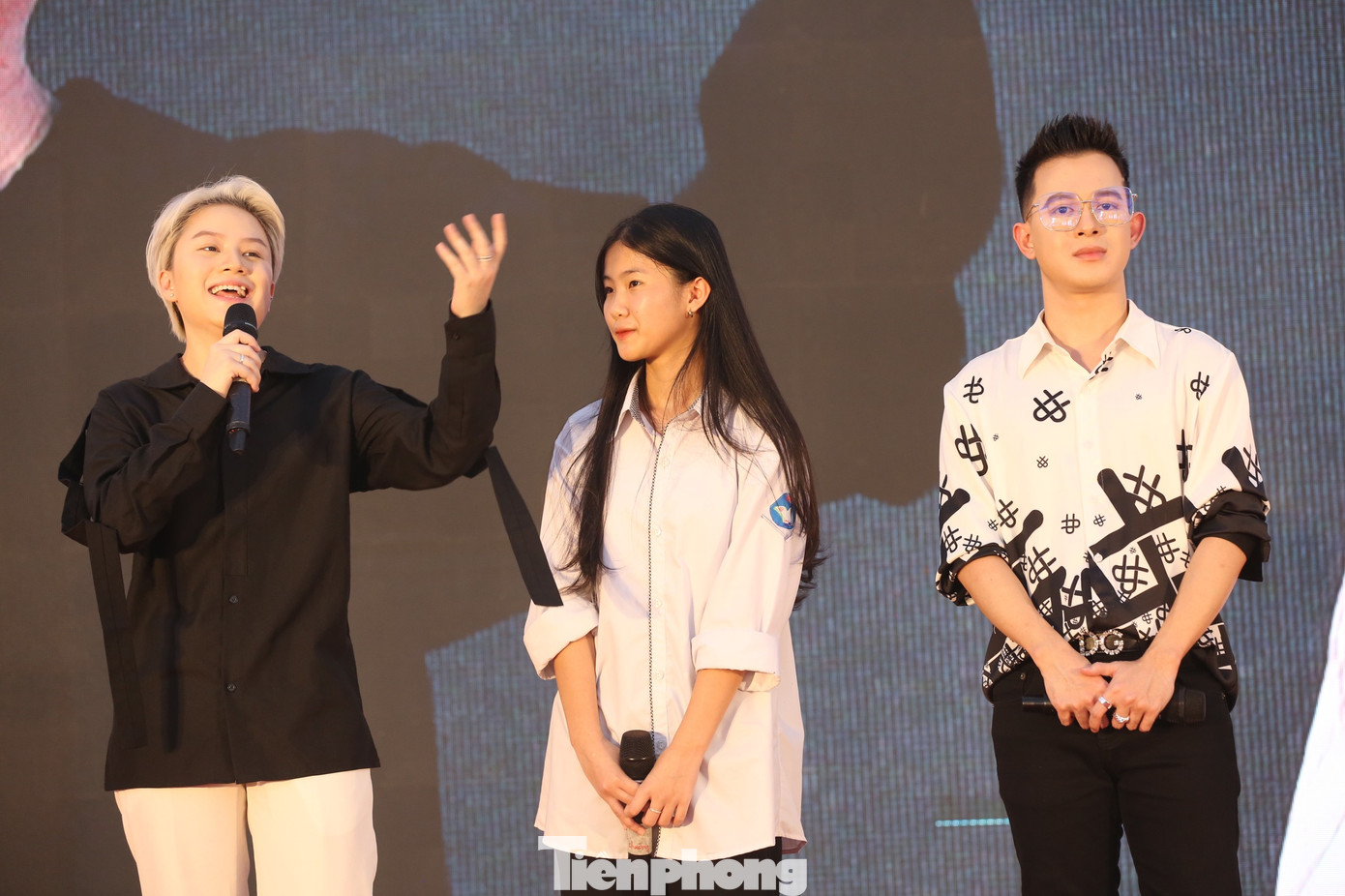 Bảo Hân ân hận vì từng tẩy chay bạn. Bảo Hân ân hận vì từng tẩy chay bạn.