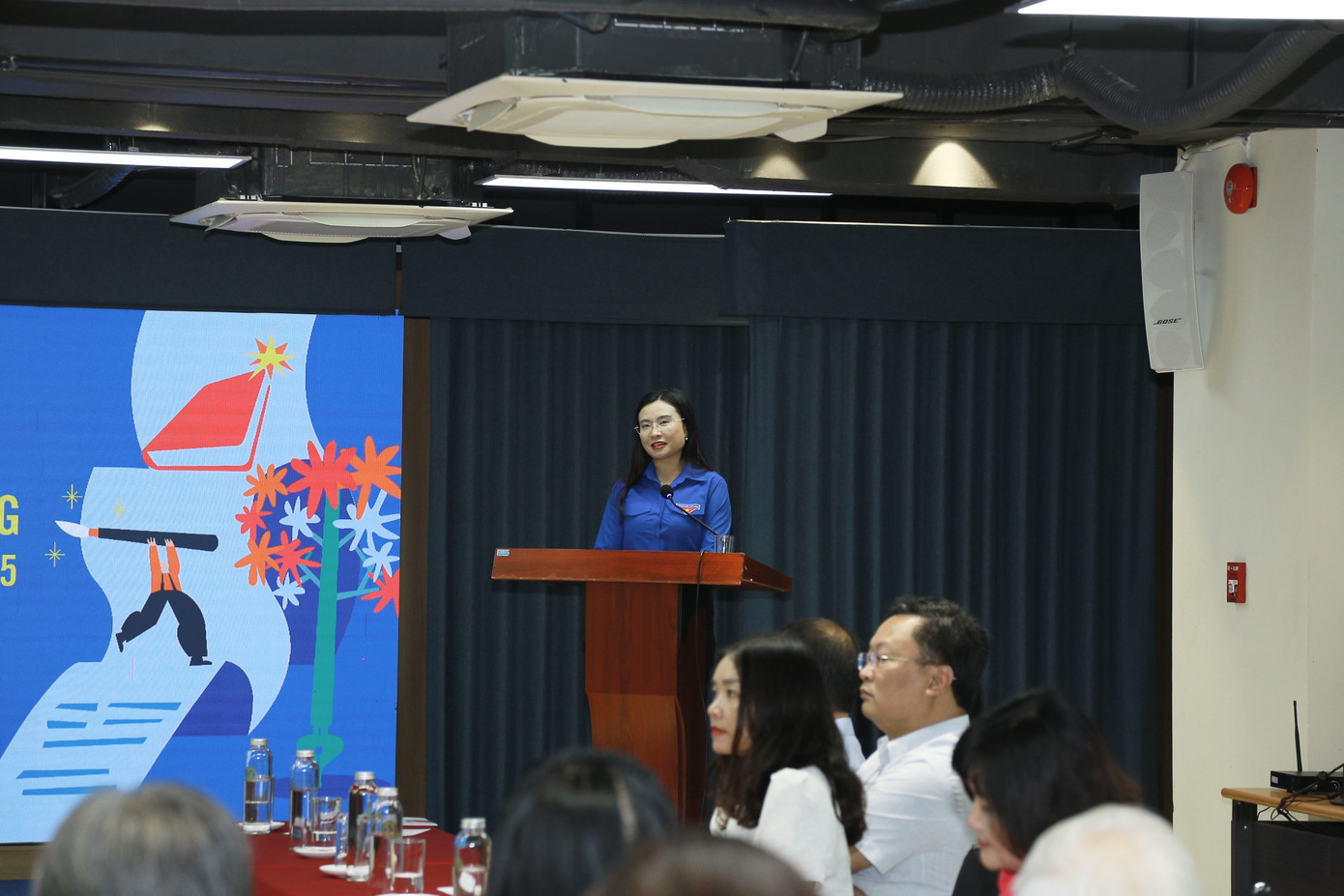 Bí thư Nguyễn Phạm Duy Trang mong các nhà văn, nhà thơ quan tâm hơn nữa viết cho các em, vì các em. Ảnh: Phú Đỗ. Bí thư Nguyễn Phạm Duy Trang mong các nhà văn, nhà thơ quan tâm hơn nữa viết cho các em, vì các em. Ảnh: Phú Đỗ.