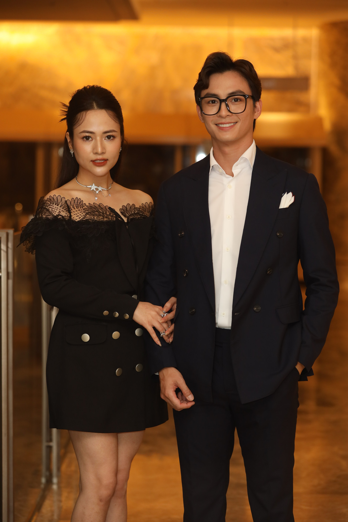 Vũ Việt Hoa và Lãnh Thanh thể hiện hai vai khá cá tính.