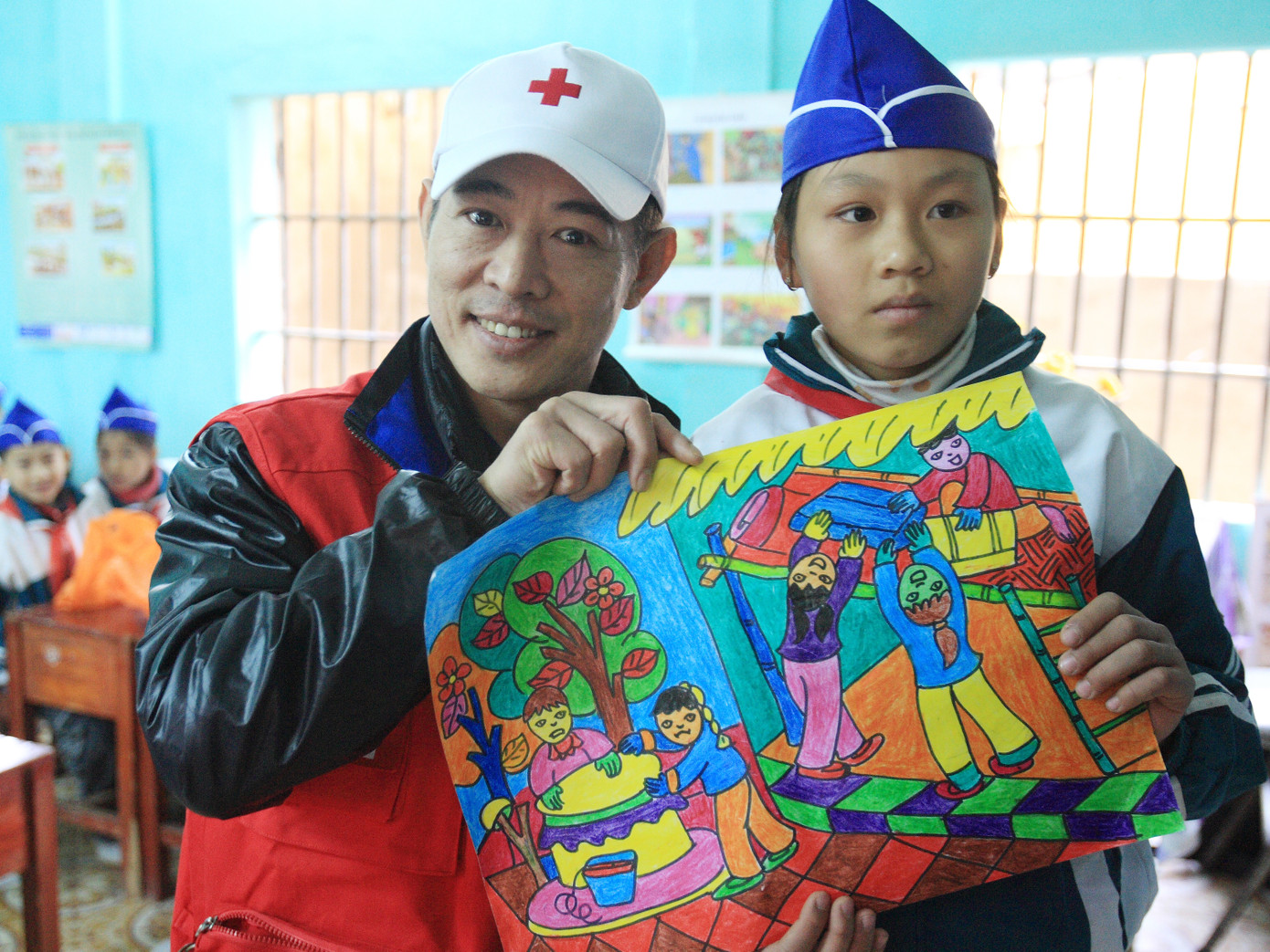 Lý Liên Kiệt cùng học sinh tại Nghệ An