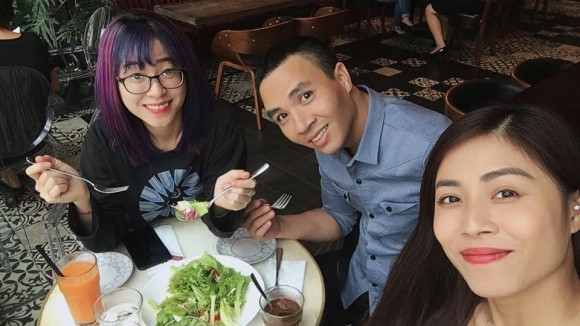 Bố mẹ MC Hoàng Linh rất yêu quý con rể tương lại ảnh 2