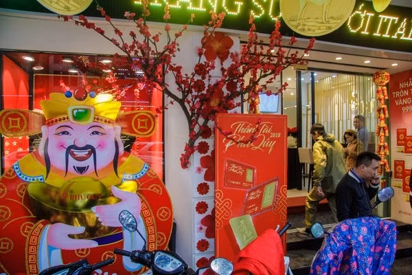Phố vàng Hà Nội chưa thấy 'không khí' ngày vía Thần Tài ảnh 5
