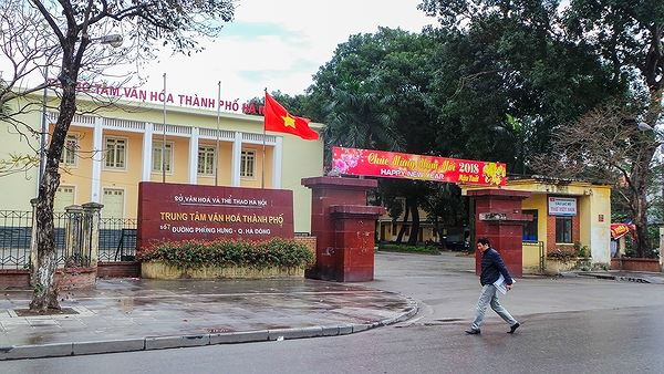 Điểm mặt hàng loạt tuyến phố Hà Nội tự ý chi tiền tỷ lát đá vỉa hè ảnh 8