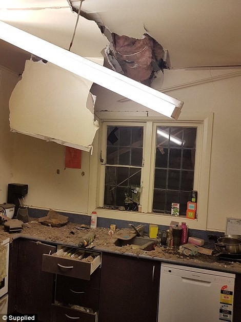 Sốc với cảnh tan hoang sau động đất, sóng thần ở New Zealand ảnh 6