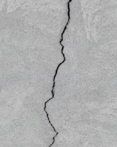 Vết nứt dọc. Ảnh: Nar.