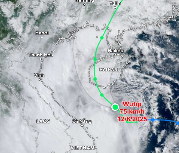 Vị trí hiện tại (sáng 12/6) và đường đi dự báo của bão Wutip (cơn bão số 1), theo JTWC. Ảnh: Zoom Earth, JMA/ NOAA/ CIRA, JTWC. Vị trí hiện tại (sáng 12/6) và đường đi dự báo của bão Wutip (cơn bão số 1), theo JTWC. Ảnh: Zoom Earth, JMA/ NOAA/ CIRA, JTWC.