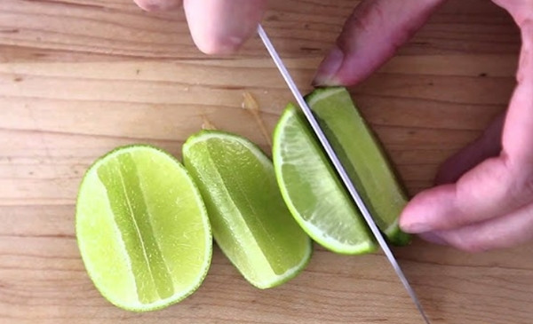 Chanh - và nhiều loại quả khác - có thể giúp tăng sức miễn dịch. Ảnh minh họa: Allrecipes.